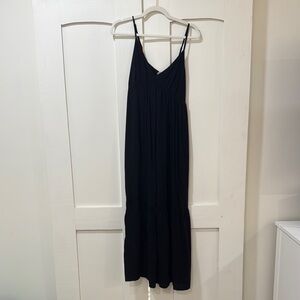 Old Navy Black Sleeveless Maxi Sundress